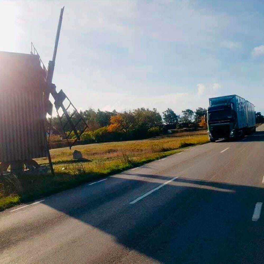 Lastbil på väg